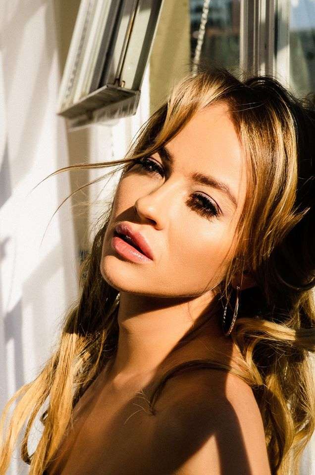 Елън Александър