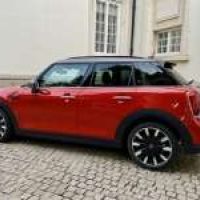 Обновените модели на MINI вече са в София